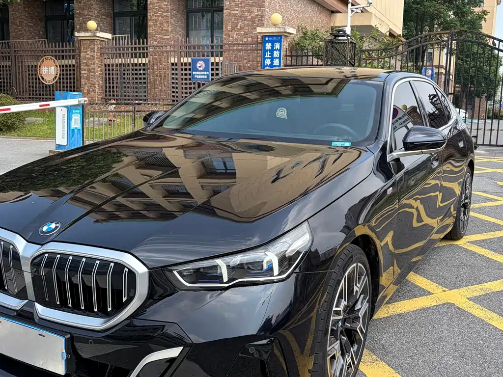 BMW 5 Series 2024