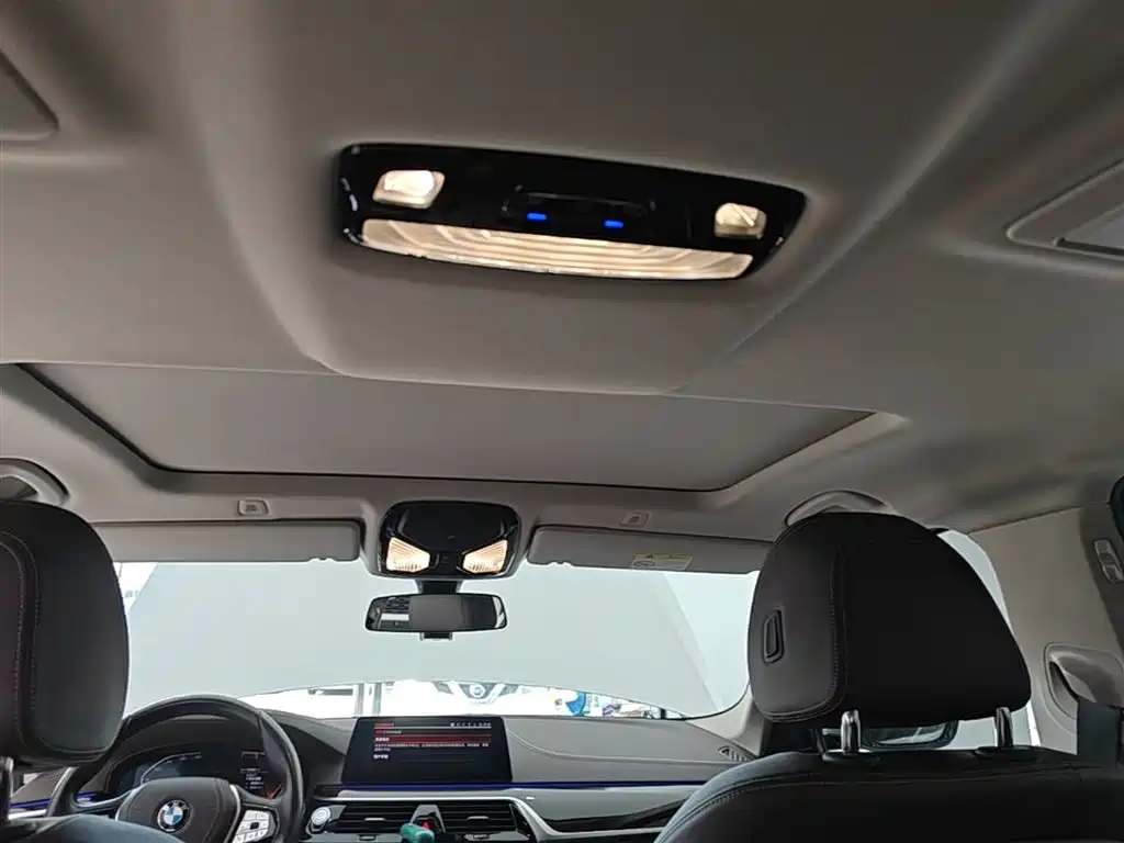 BMW 5 Series 2020 — фото 18