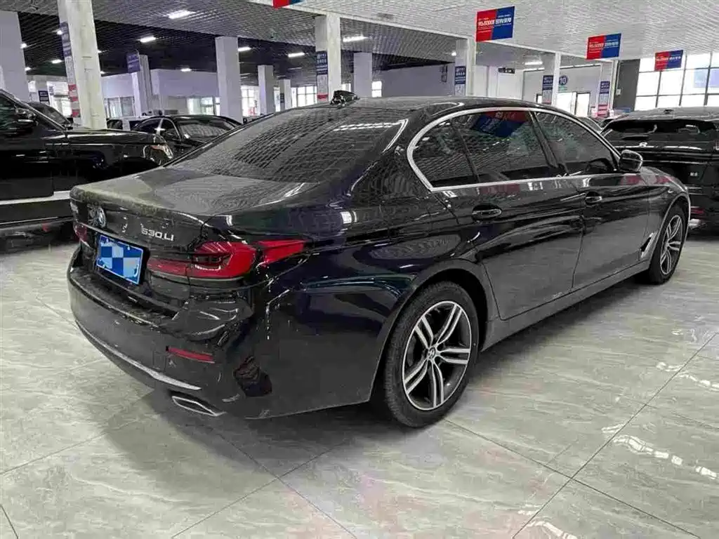 BMW 5 Series 2024