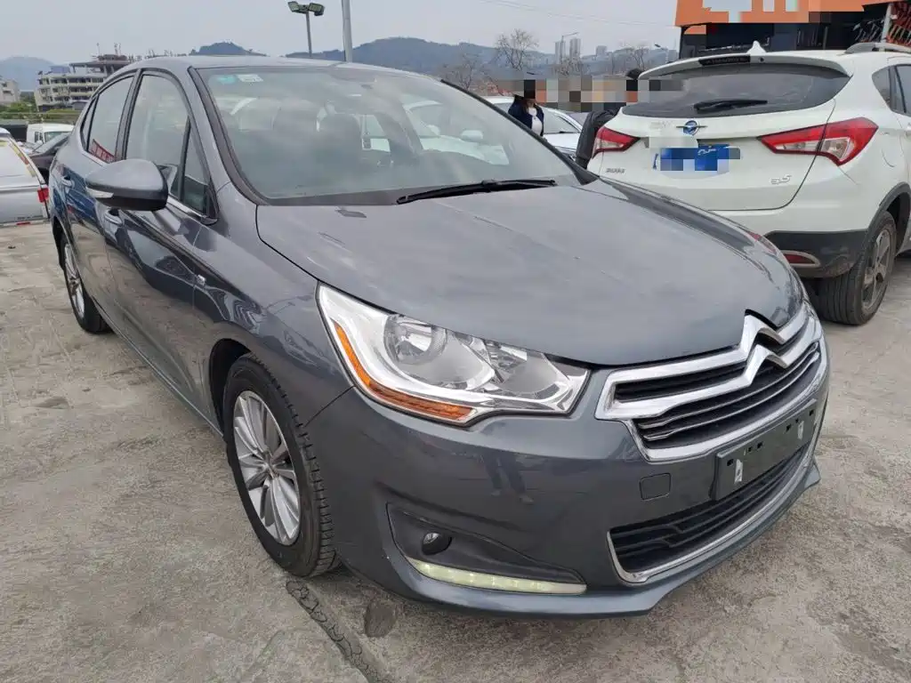 Citroën C4L 2015 — фото 22