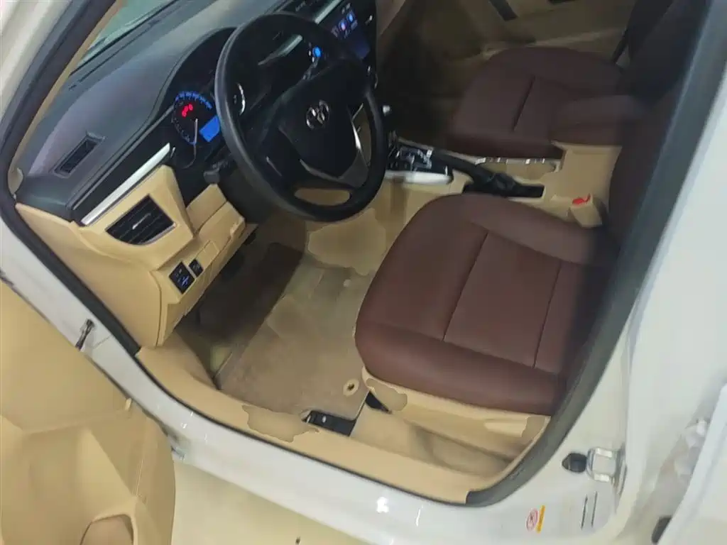 Toyota Corolla 2016 — фото 15
