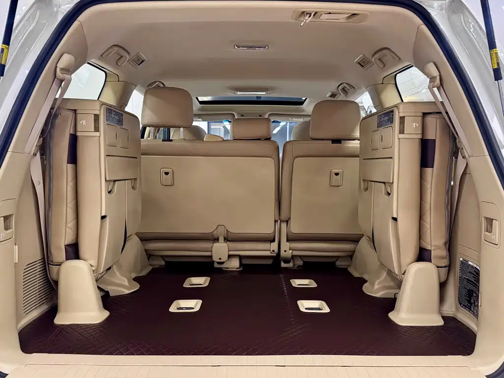 Toyota Land Cruiser 2017 — фото 16
