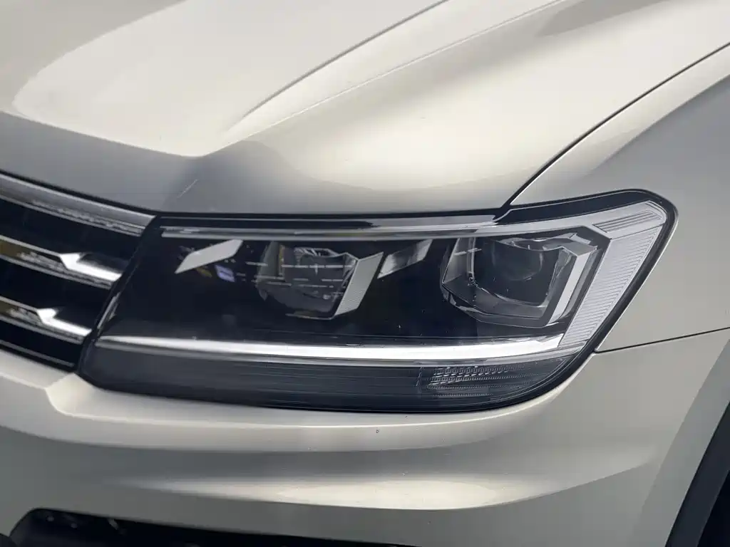 Volkswagen Tiguan L 2021 — фото 22