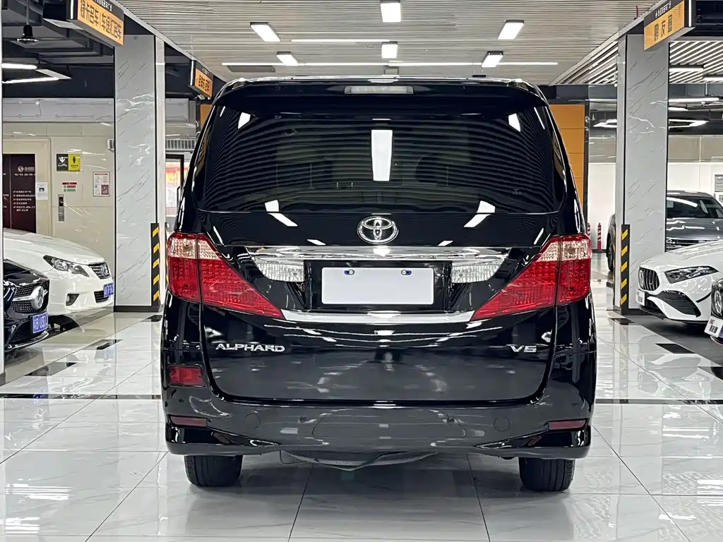Toyota Alphard 2011 — фото 5
