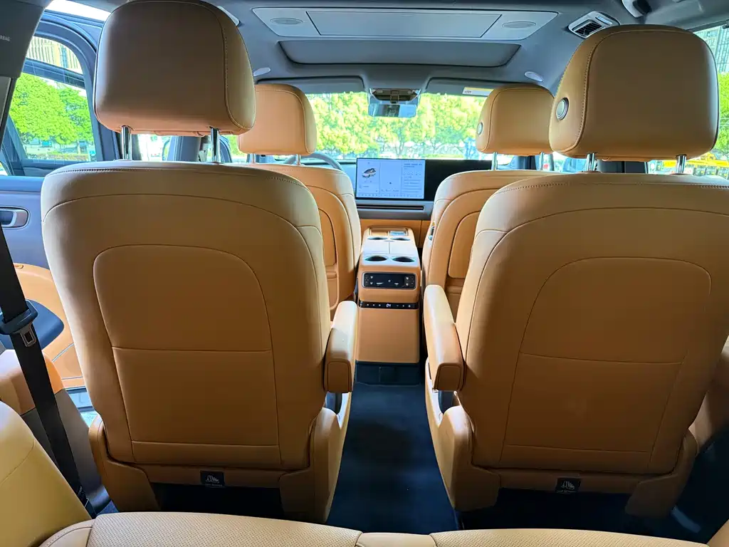 Li Auto i8 2025 — фото 13