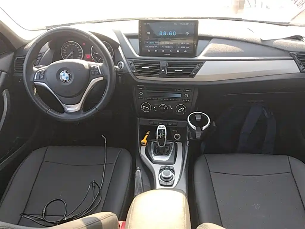 BMW X1 2014 — фото 10