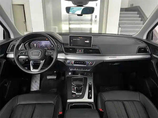 Audi Q5L 2020