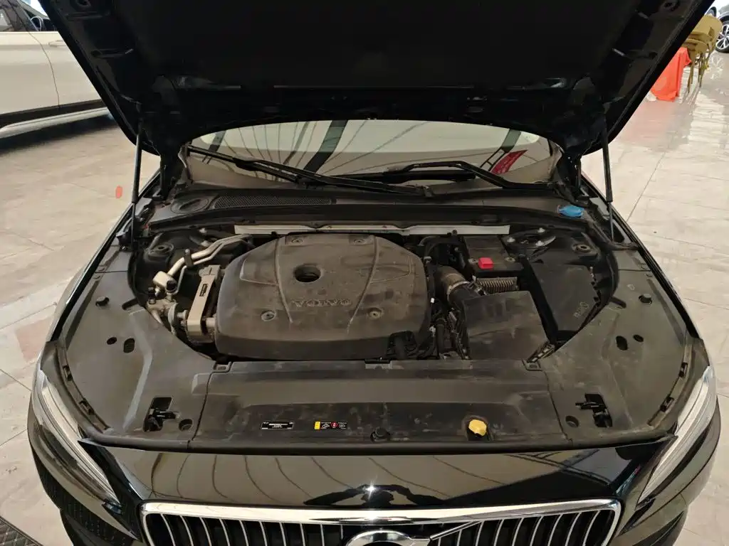Volvo S90 2018 — фото 10