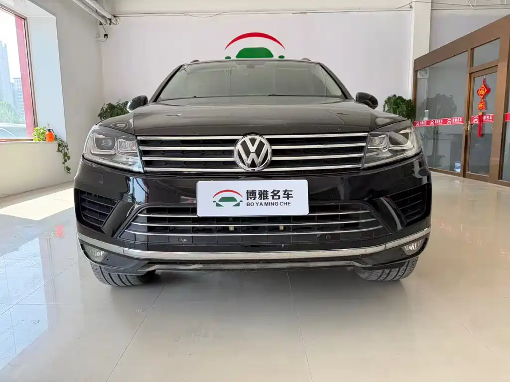 Volkswagen Touareg 2018 — фото 1