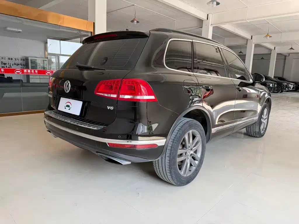 Volkswagen Touareg 2018 — фото 6