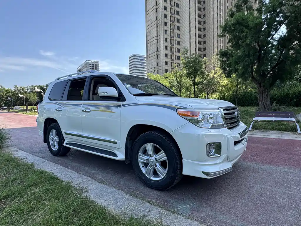 Toyota Land Cruiser 2015 — фото 8