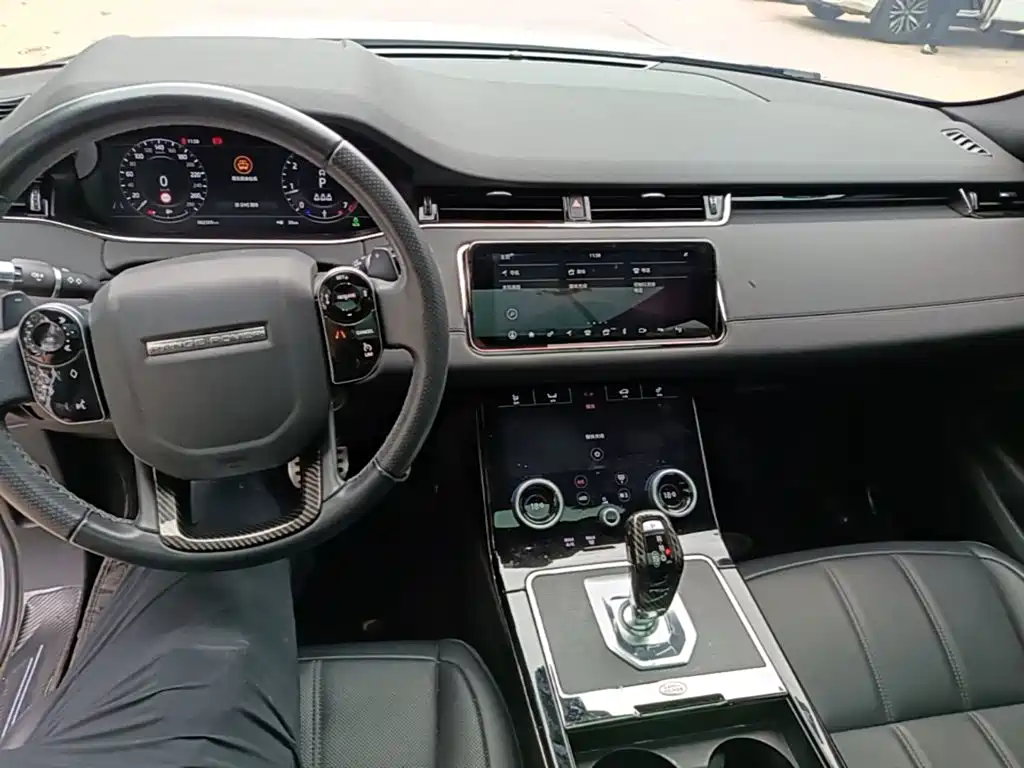 Land Rover Evoque 2020 — фото 10
