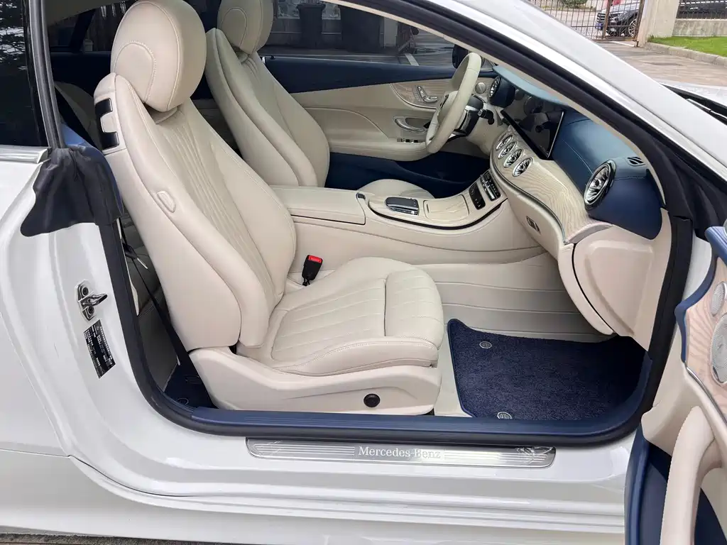 Mercedes-Benz E-Class 2023 — фото 21