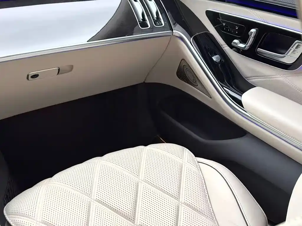 Mercedes-Benz Maybach S-Class 2024
