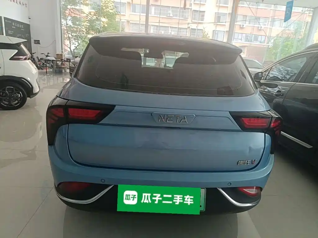 Neta V 2022