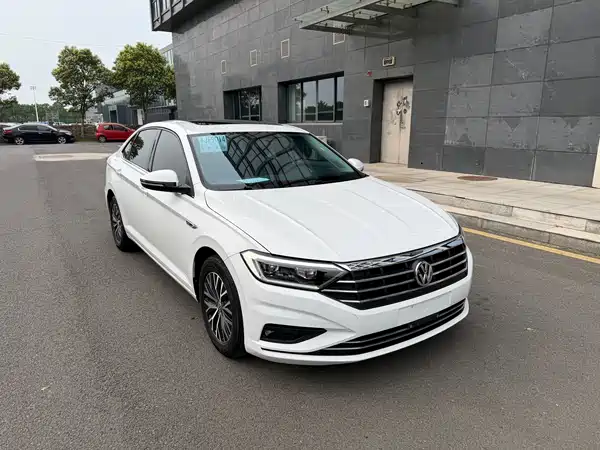 Volkswagen Sagitar 2020