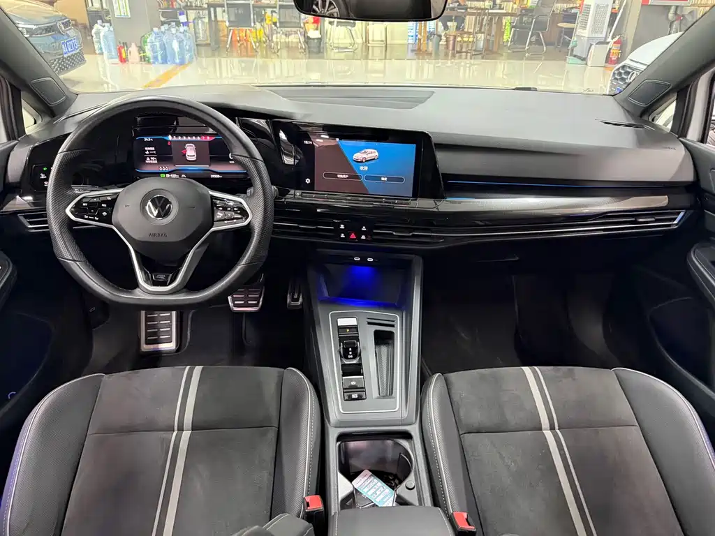 Volkswagen Golf 2022