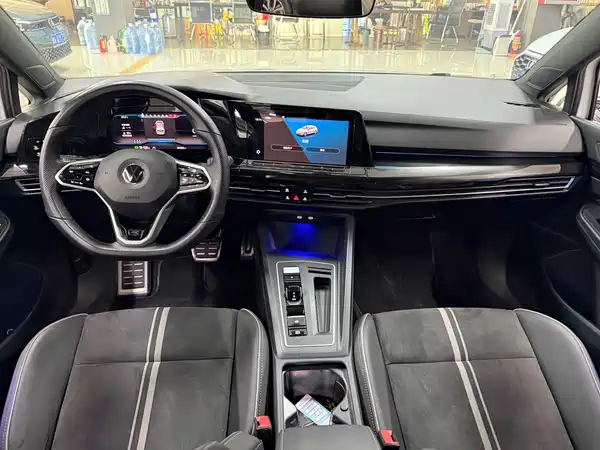 Volkswagen Golf 2022