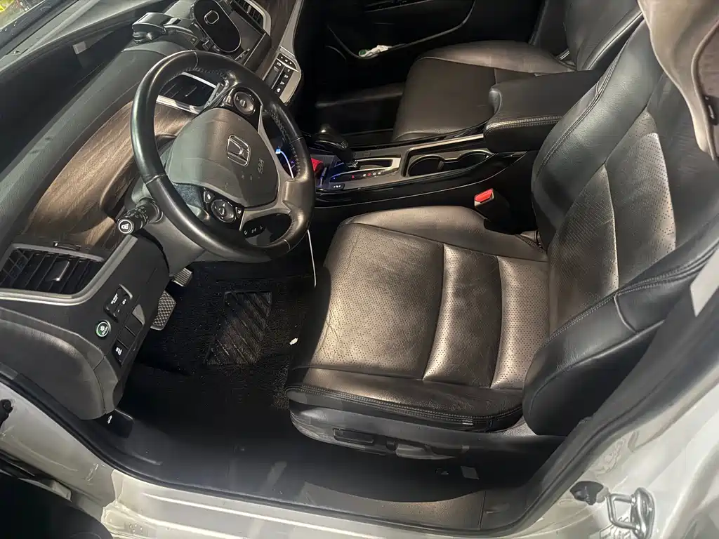 Honda Jade 2017 — фото 2