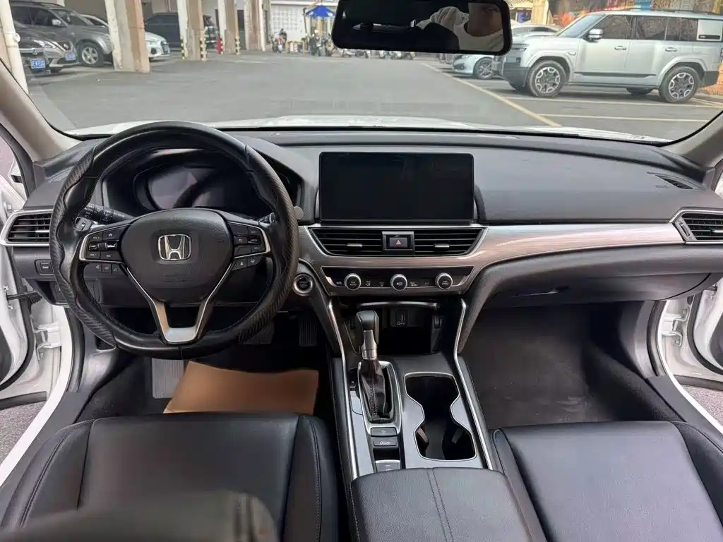 Honda Accord 2022 — фото 24