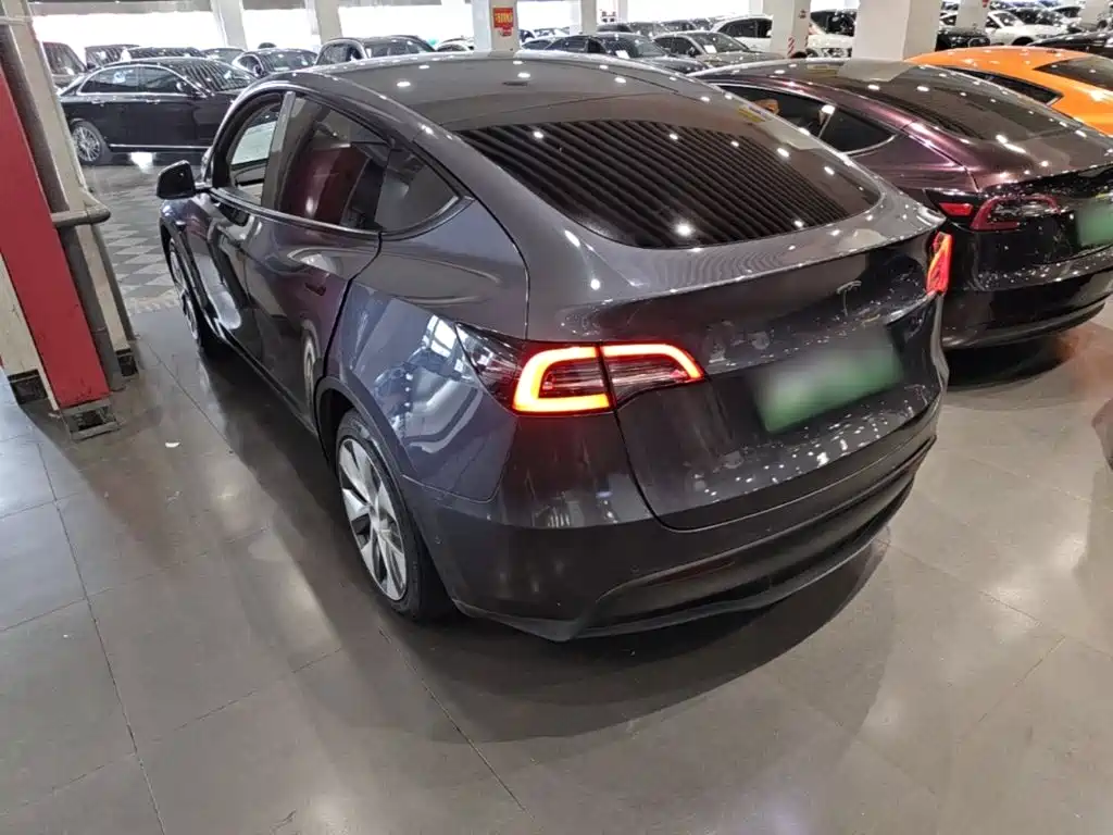 Tesla Model Y 2022 — фото 5