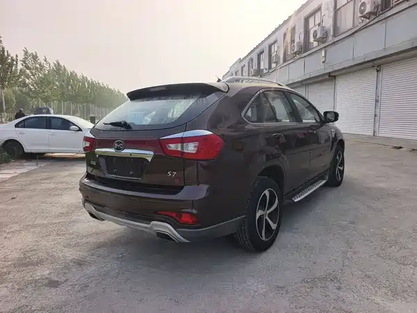 BYD S7 2015