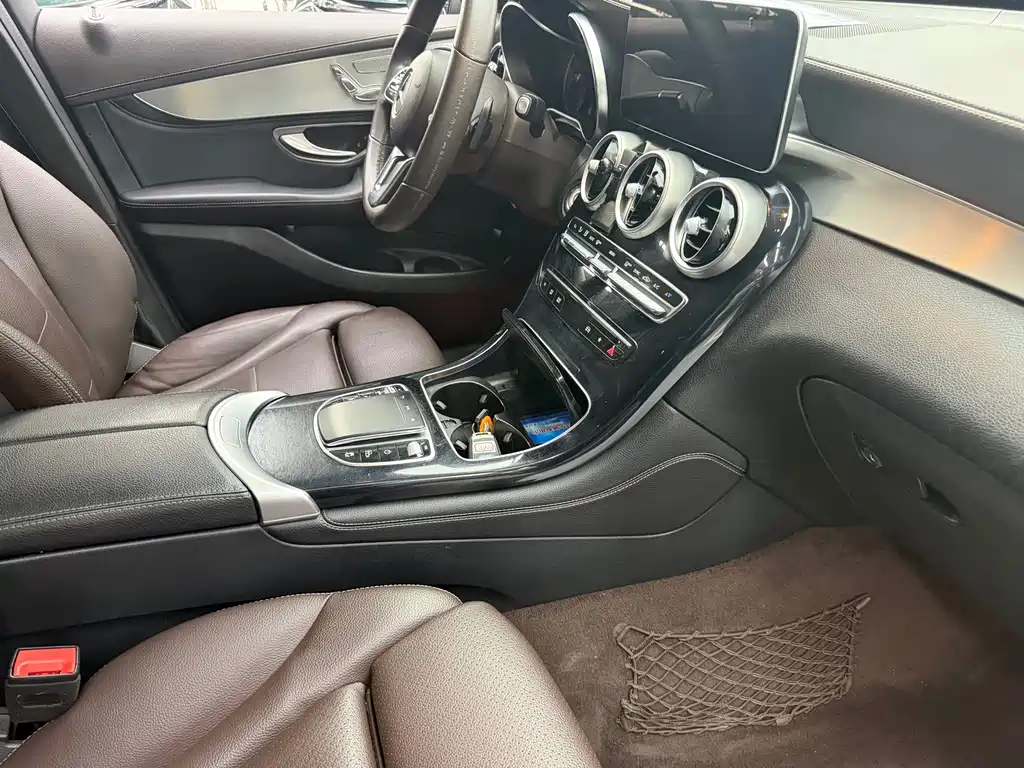 Mercedes-Benz GLC 2020 — фото 15