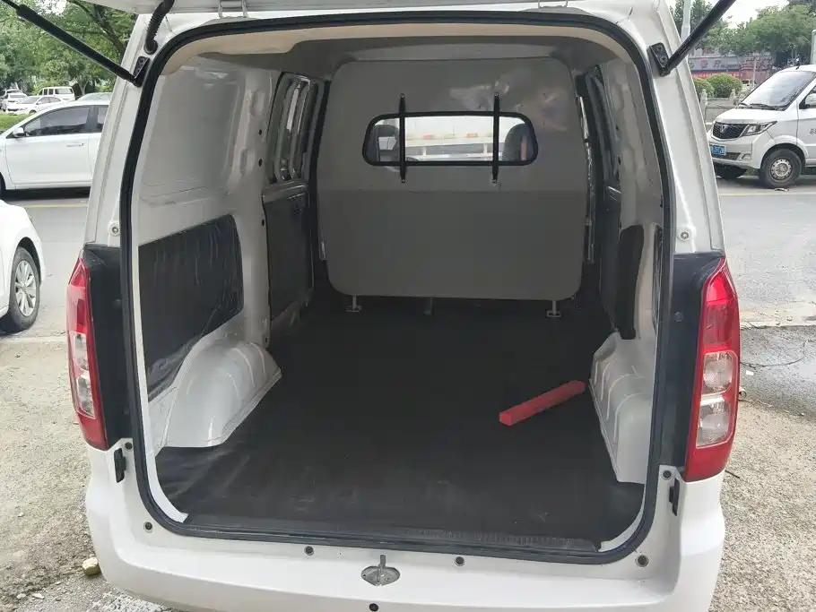 Wuling Hongguang V 2024
