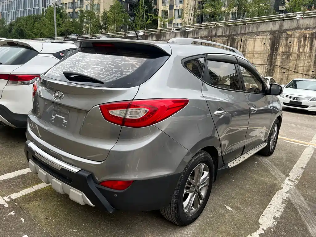 Hyundai ix35 2014 — фото 9