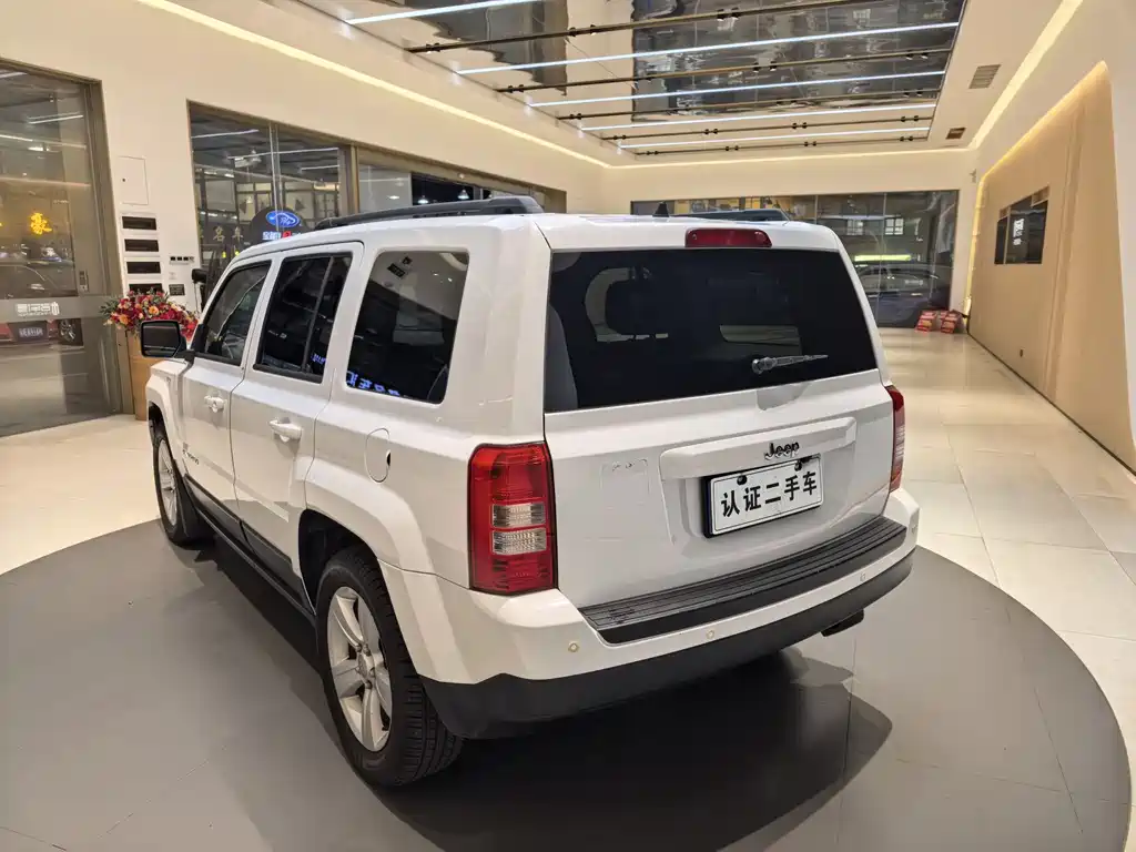 Jeep Patriot 2015 — фото 4