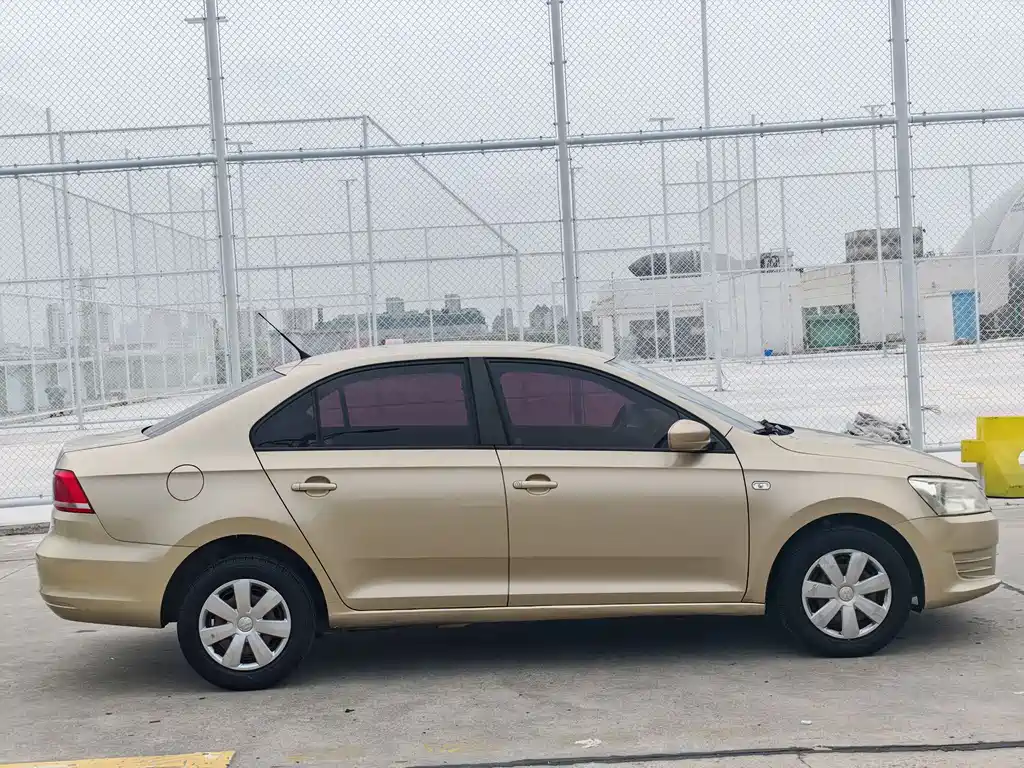 Volkswagen Santana 2013