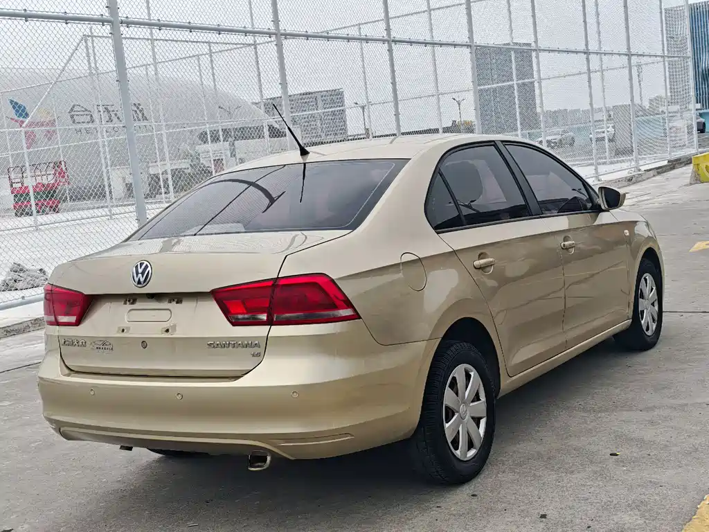 Volkswagen Santana 2013