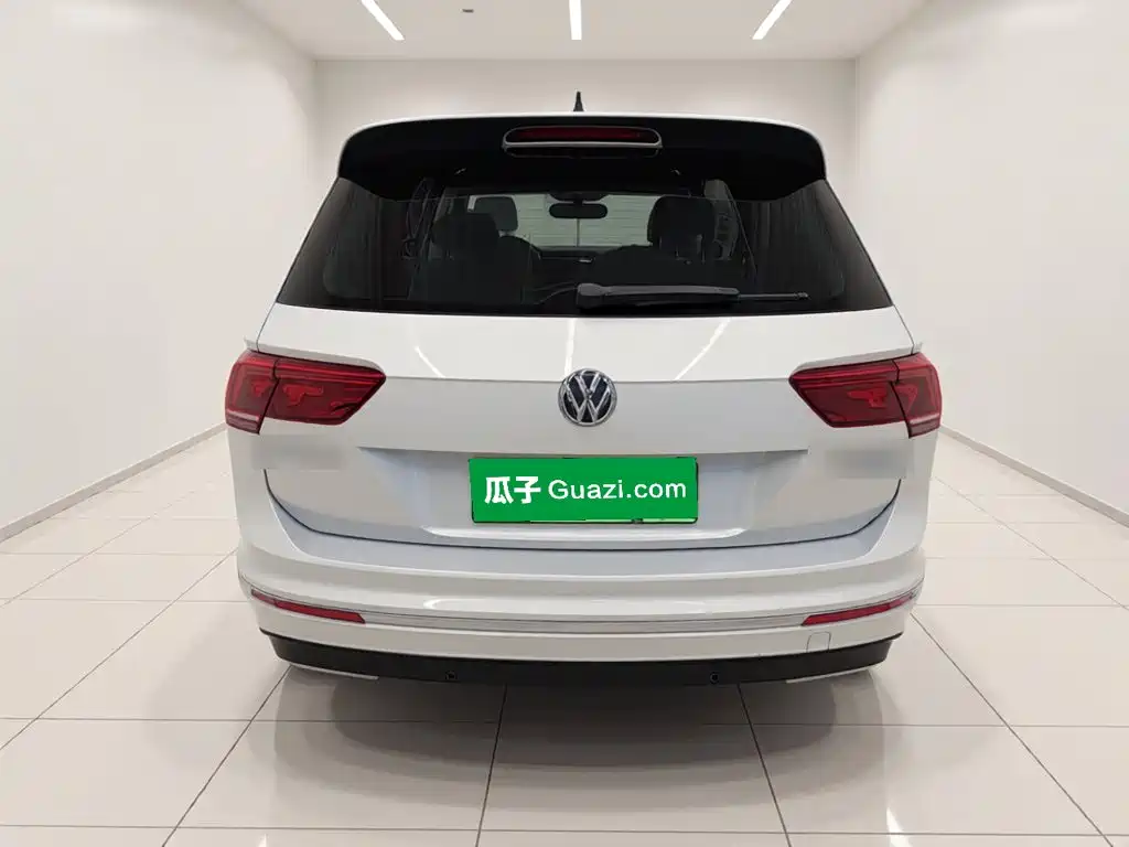 Volkswagen Tiguan L Plug-In Hybrid 2020 — фото 4
