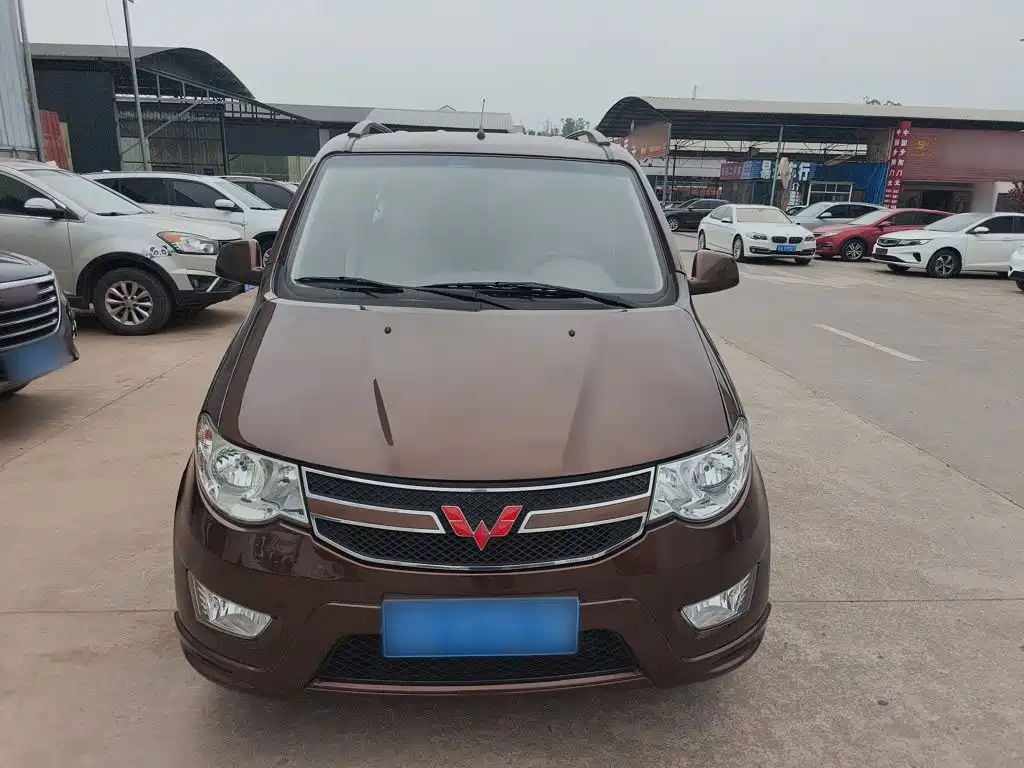 Wuling Hongguang 2018