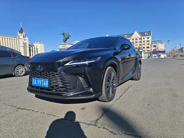 Lexus RX 2023