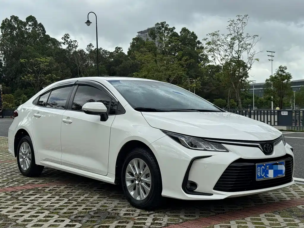 Toyota Corolla 2020 — фото 3