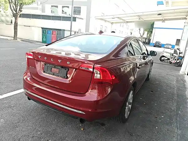 Volvo S60 2015