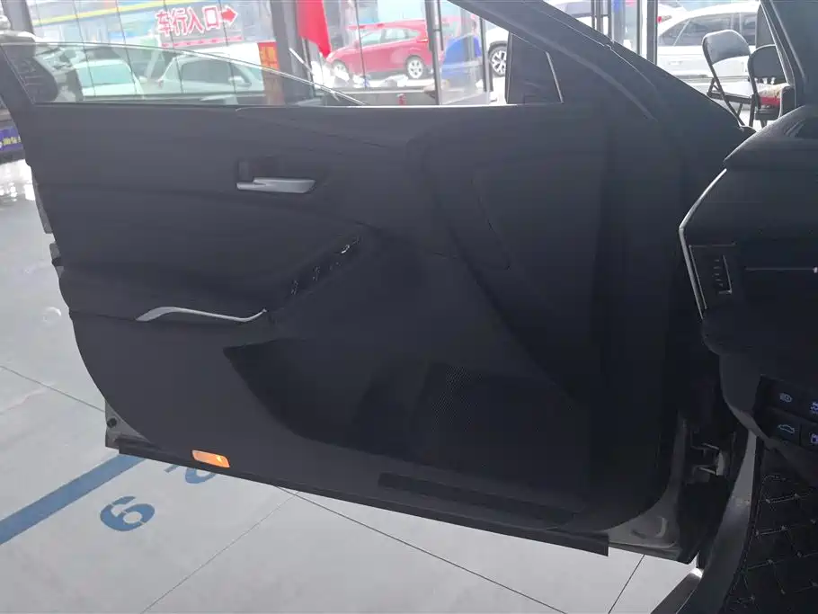 Toyota Avalon 2021