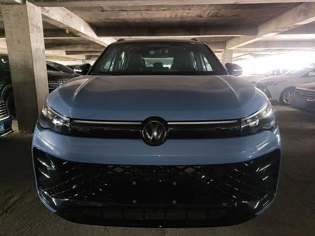 Volkswagen Tiguan L 2024 — фото 3