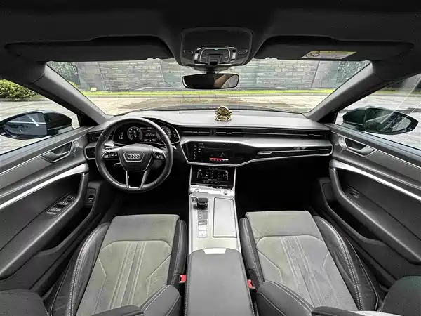 Audi A6L 2023