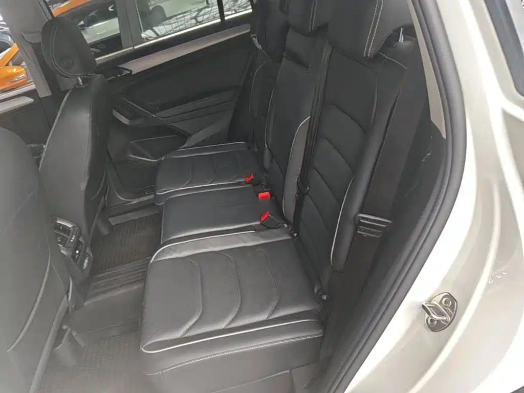 Volkswagen Tiguan L PHEV 2020 — фото 17