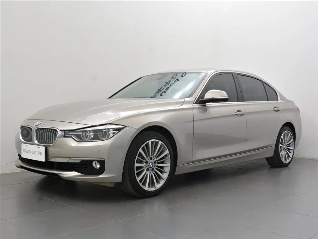 BMW 3 Series 2019 — фото 16