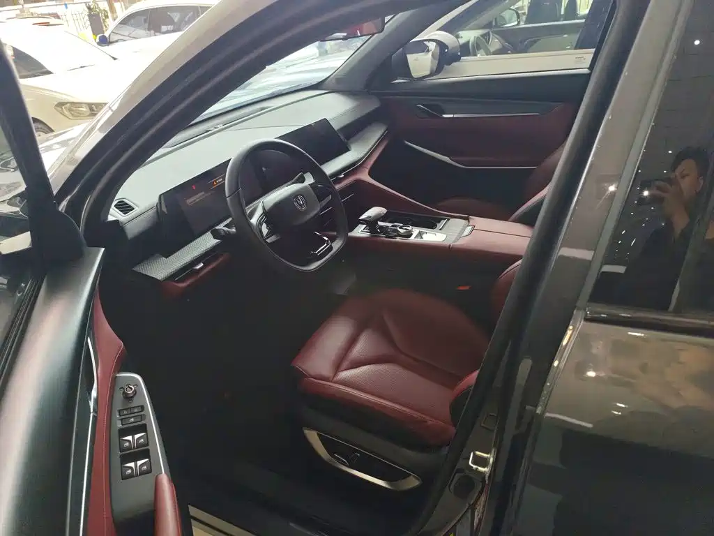 Changan CS75PLUS 2022 — фото 11