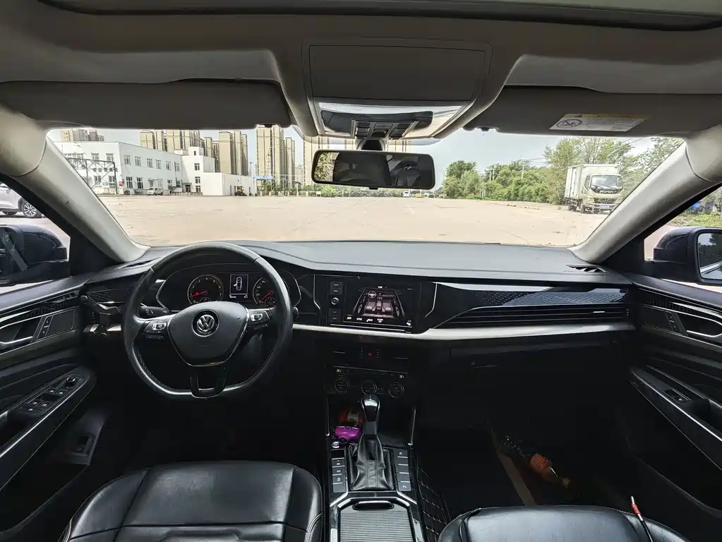 Volkswagen Passat 2019 — фото 10