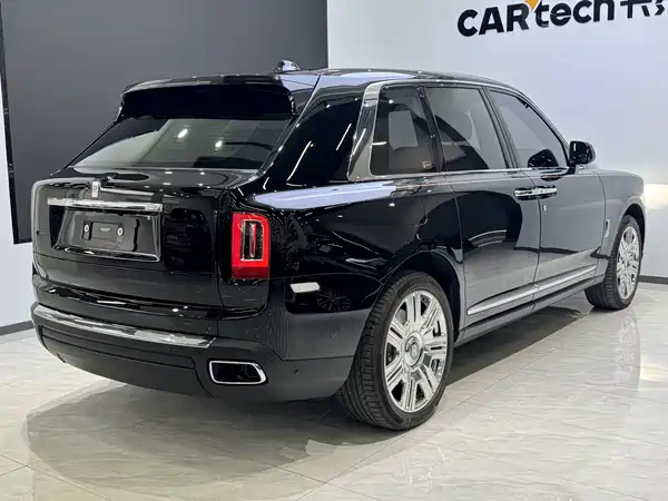 Rolls-Royce Cullinan 2021