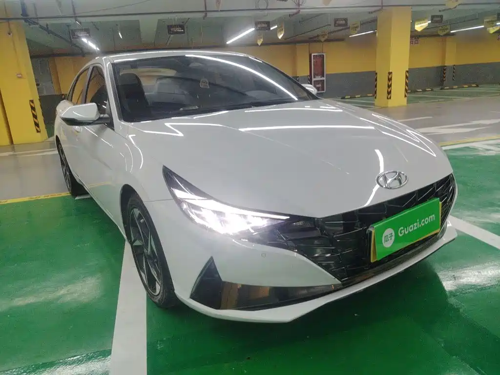 Hyundai Elantra 2021