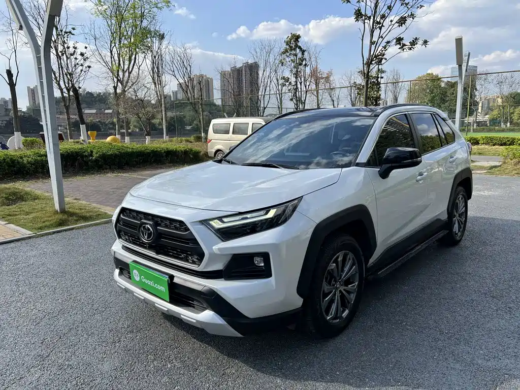 Toyota RAV4 2024