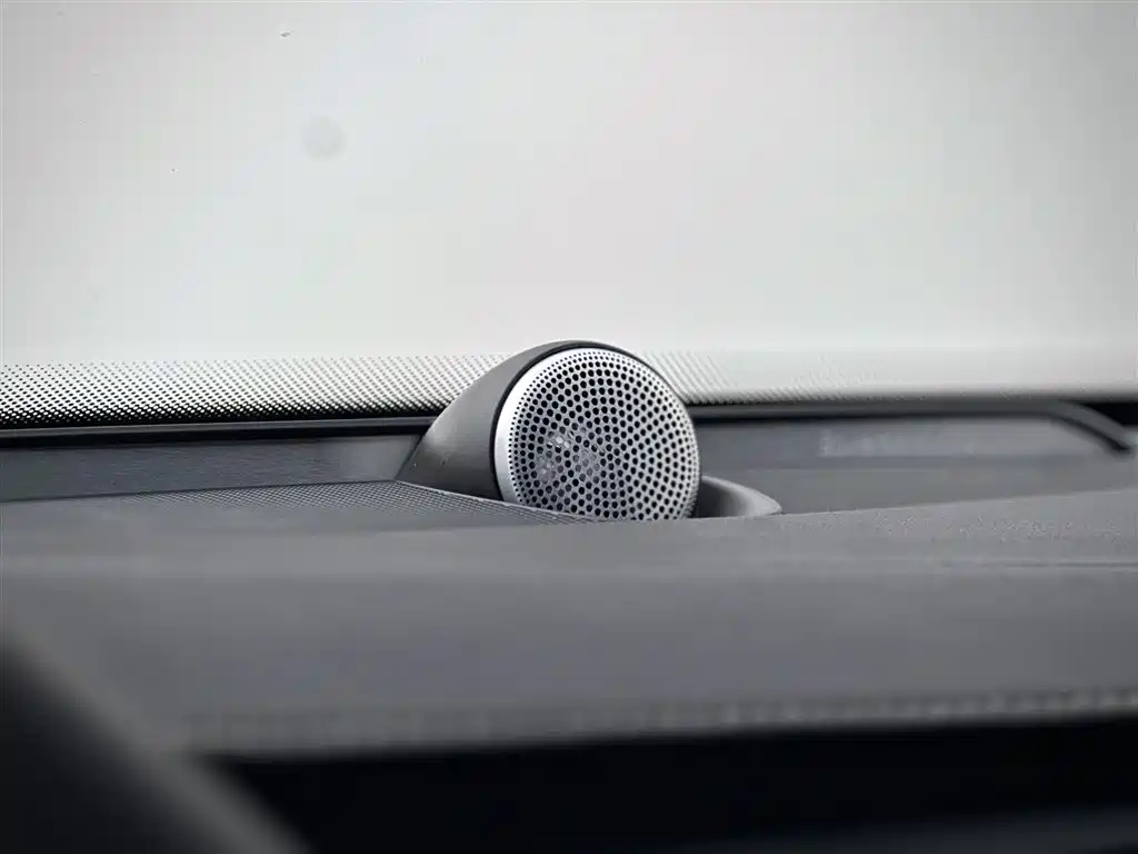 Volvo XC90 2020 — фото 13