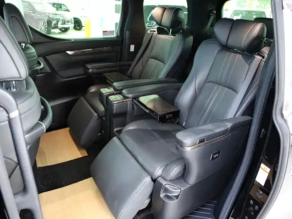 Toyota Vellfire 2021