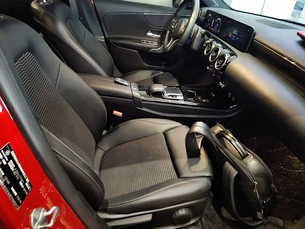 Mercedes-Benz A-Class 2019 — фото 25